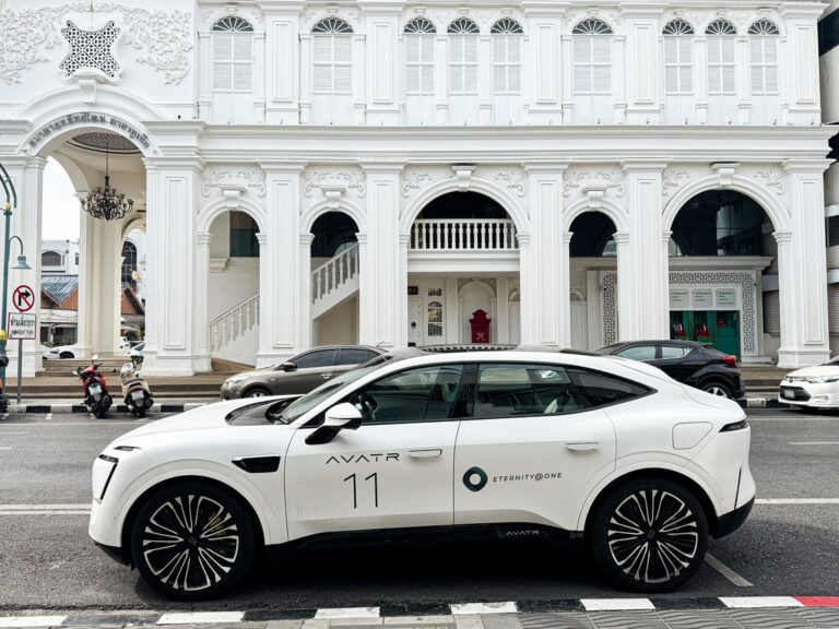 ทดลองขับรถยนต์ไฟฟ้า AVATR 11 ภูเก็ต